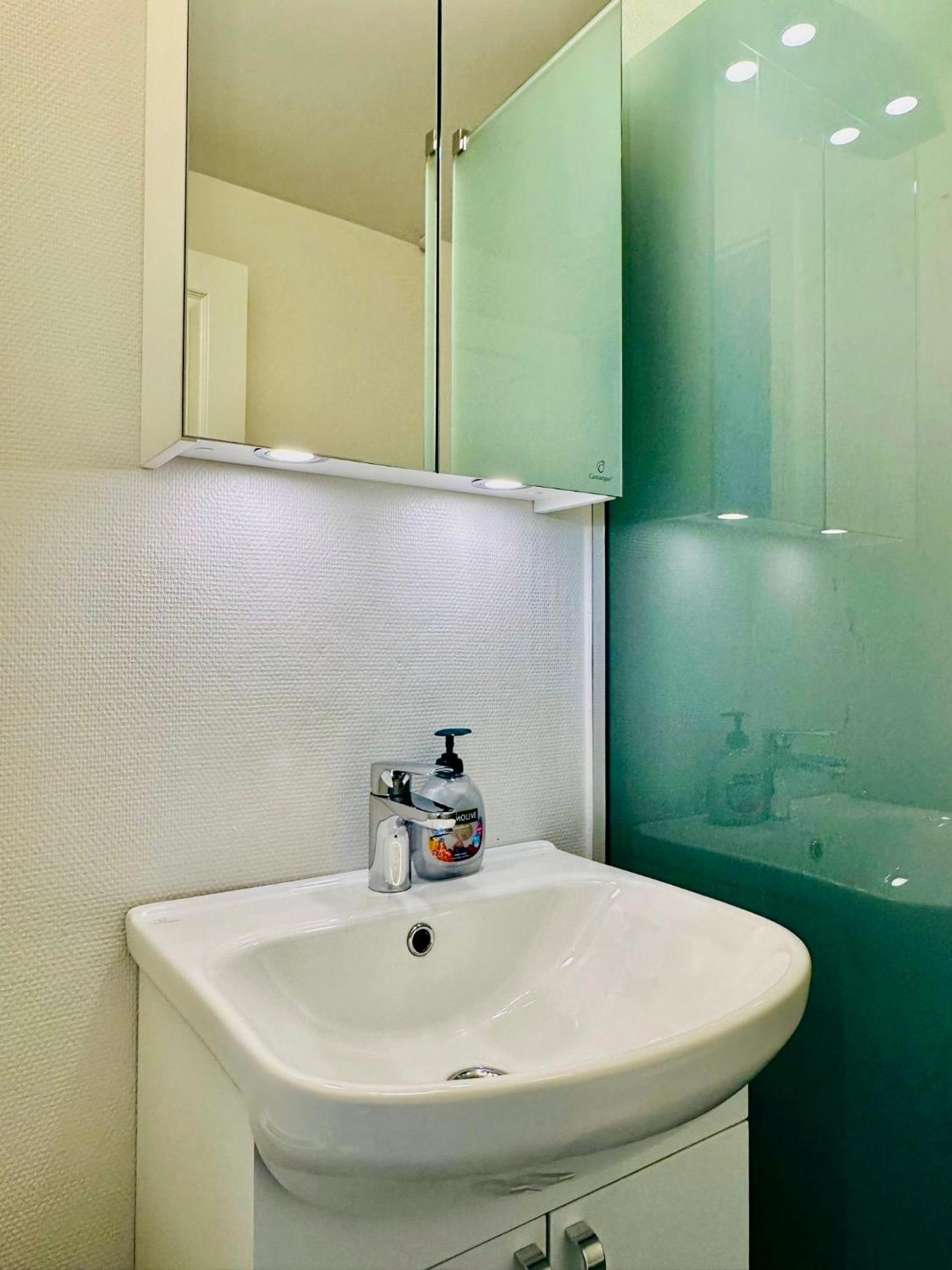 5 Minute Walk To Lego House - 50M2 Cozy Apartment- D Unit بيلوند الغرفة الصورة